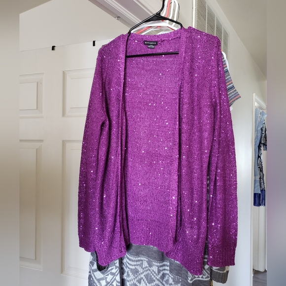 NWOT Elegant sparkled fuchsia cardigan - Picture 5 of 14
